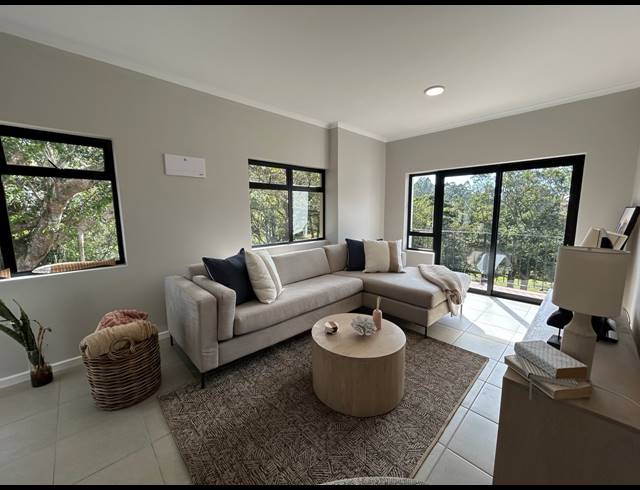 2 BEDROOM APARTMENT TO LET IN WATERFALL